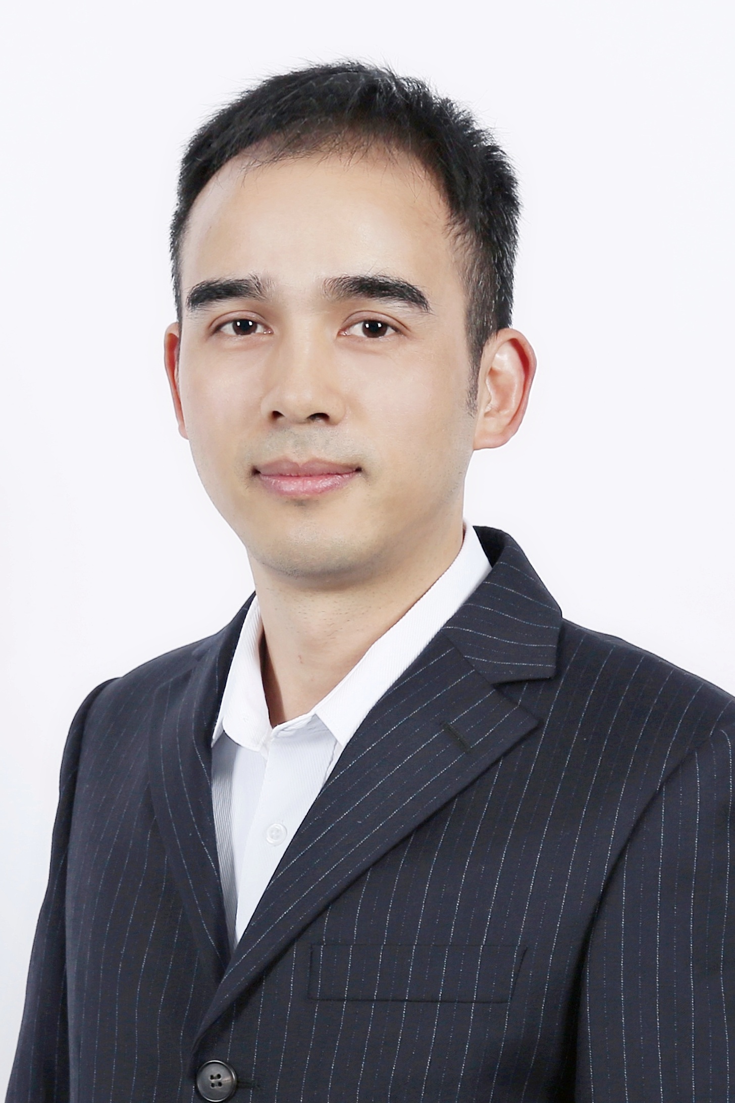 Jianli Luo